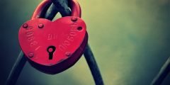 كيف تعرف شخص يحبك دون ان يتكلم