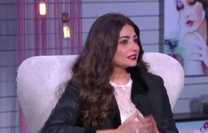من هي هنيدة صيرفي
