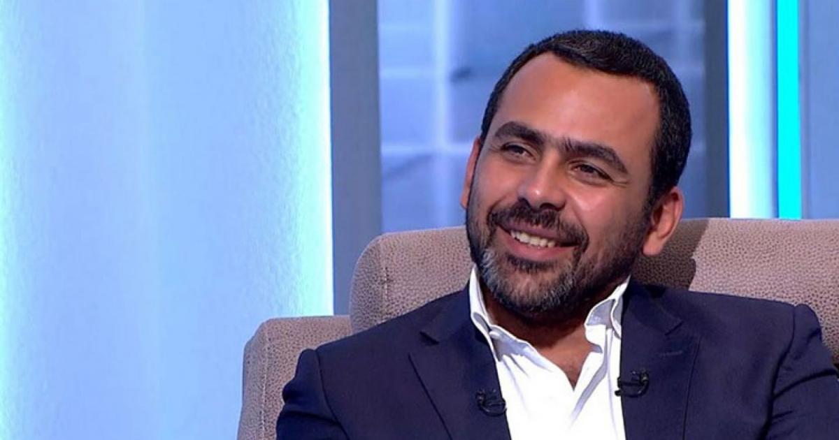 تفاصيل اصابة يوسف الحسيني الإعلامي المصري بأوميكرون على الهواء مباشرة