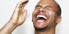 تفسير حلم رؤية الضحك في المنام لابن شاهين