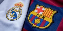 كيف استقبلت السعودية لاعبي فريق برشلونة في المطار صور
