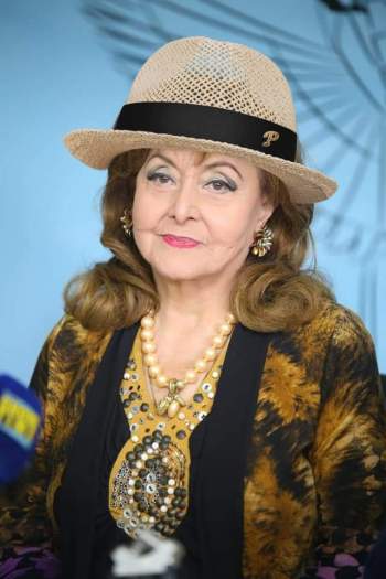 ماهو مرض الفنانة المصرية ليلى طاهر وسبب نقلها للمستشفى