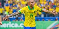 من هو إيفرتون سواريس لاعب