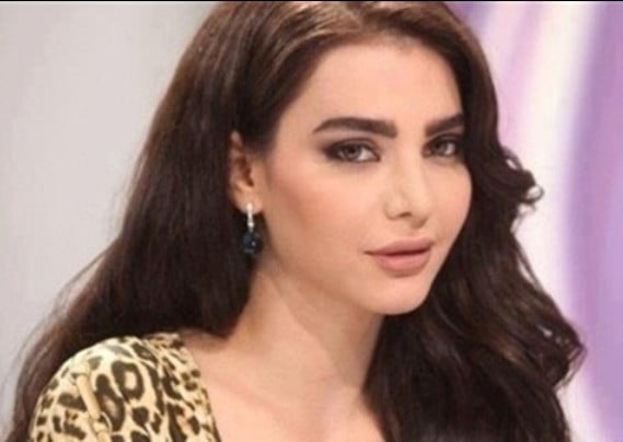 الفنانة اللبنانية قمر من هي