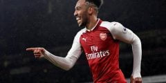من بيير إيميريك أوباميانغ لاعب برشلونة