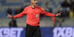 من هو حكم مباراة مصر والسنغال