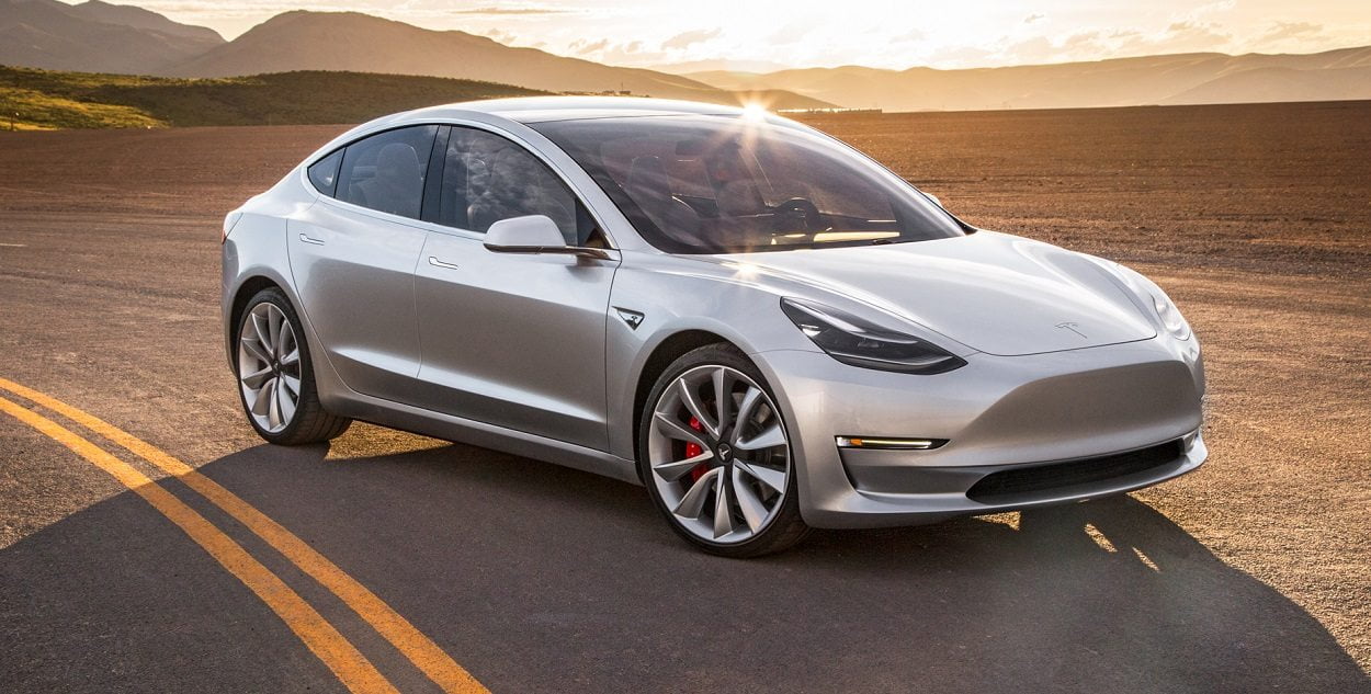 أسعار سيارات تسلا 2022 في السعودية