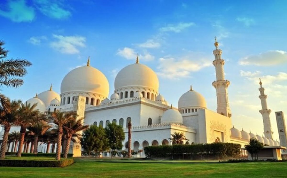 تفسير حلم المسجد في المنام للعزباء والمتزوجة والحامل والرجل