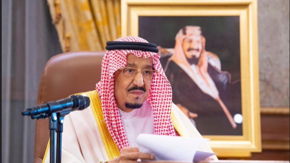 سبب دخول الملك سلمان المستشفي