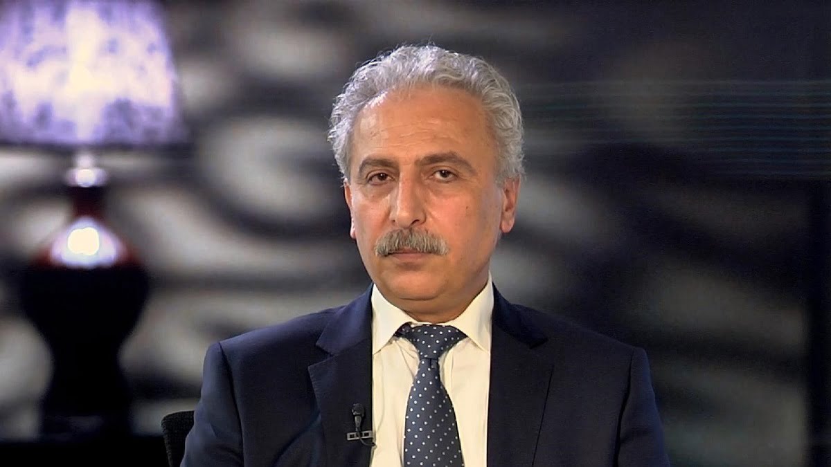 من هو الكاتب لؤي حسين واهم المعلومات عنه