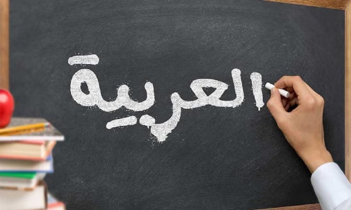 يؤدي المسلم الصلاة خاشعا كلمة خاشعا هي