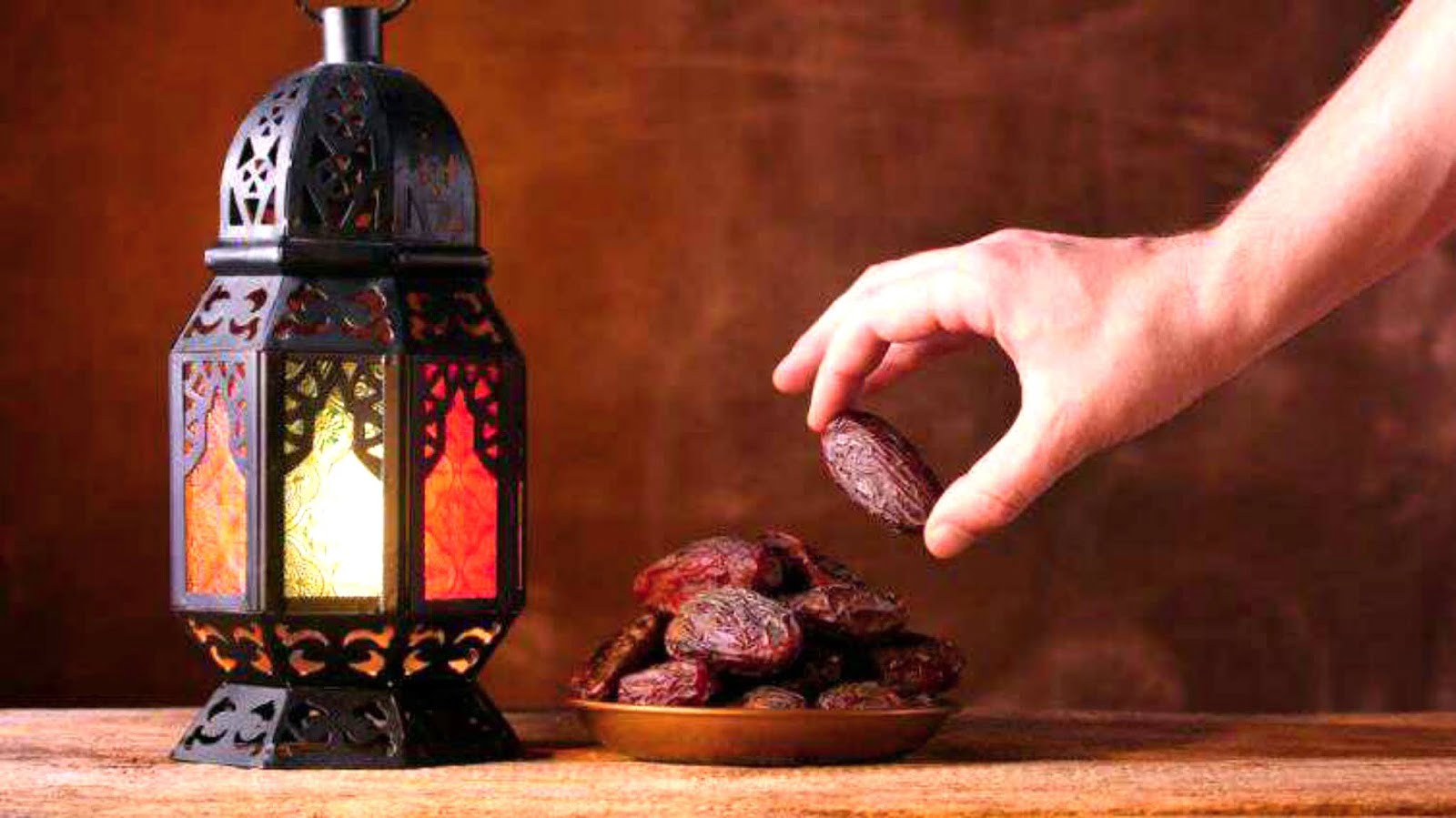 متى فرض الصيام على المسلمين