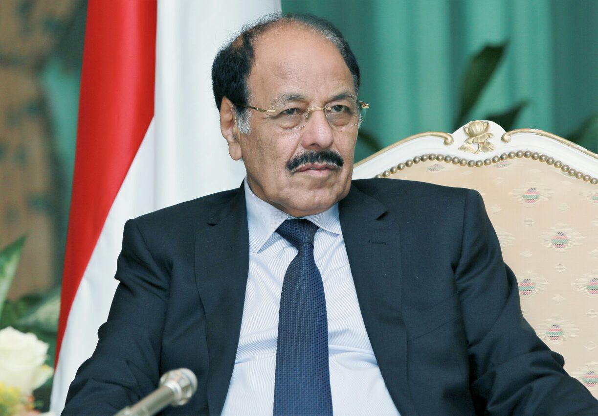 من هو علي محسن الاحمر ويكيبيديا