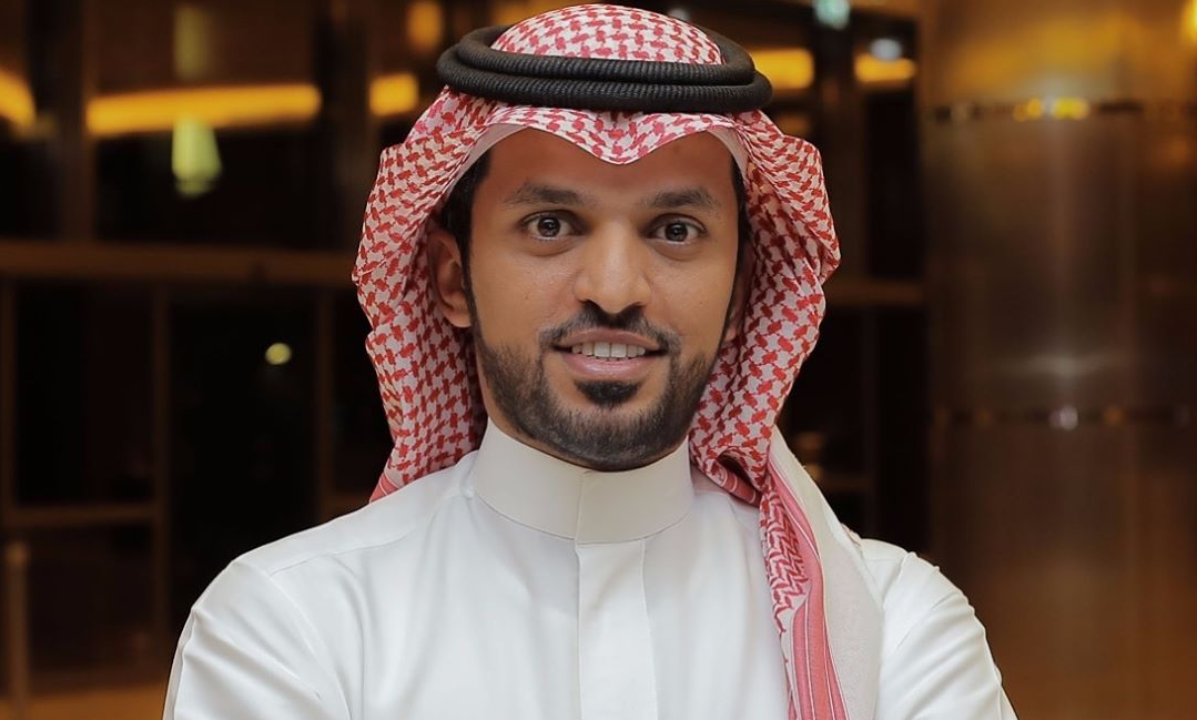 من هو المذيع محمد التوم ويكيبيديا