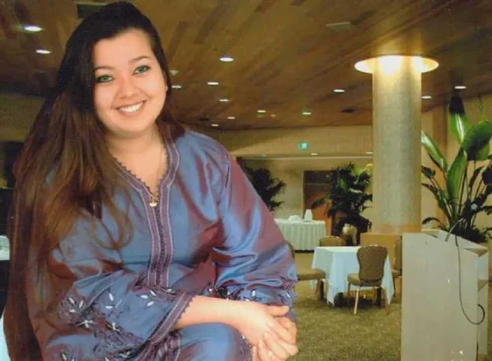 كم عمر الفنانة المغربية لبنى المستور