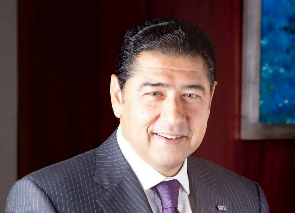 من هو هشام عز العرب ويكيبيديا