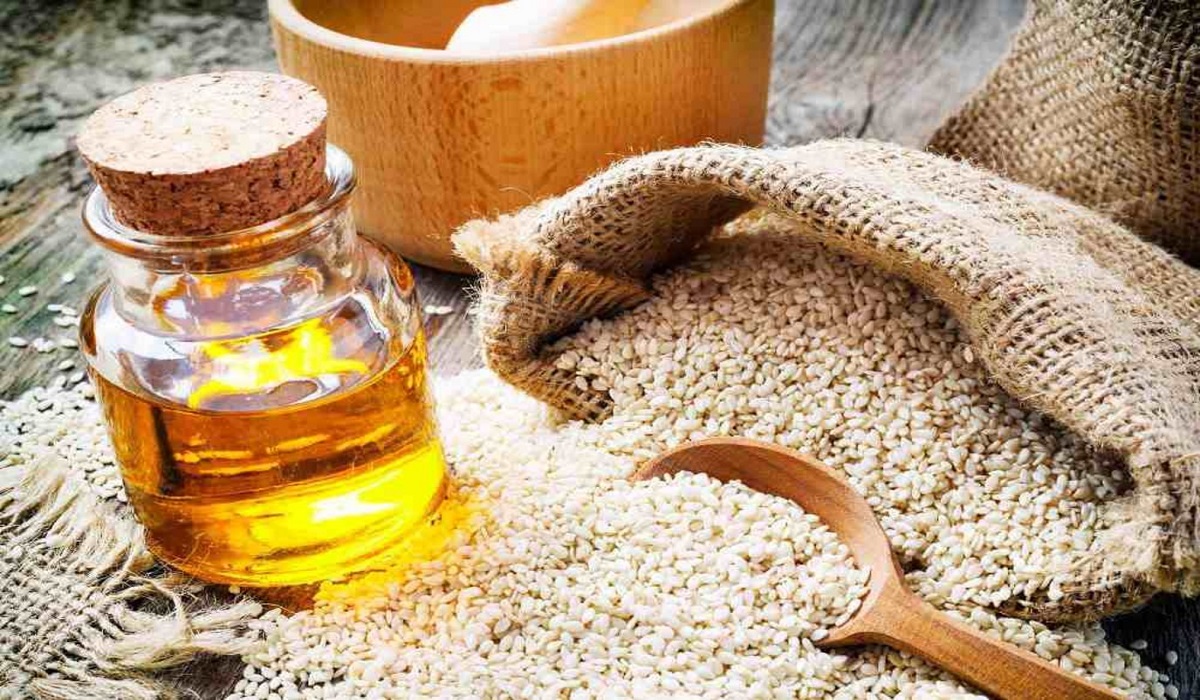 فوائد تدليك الجسم بزيت السمسم 3 فوائد تدليك الجسم بزيت السمسم