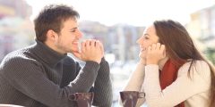 لماذا شخص ينظر إليك كثيراً؟